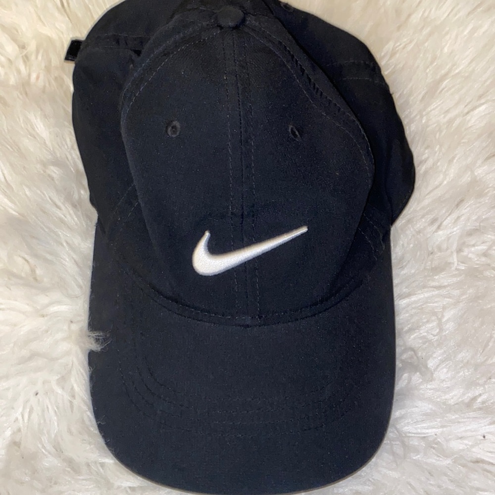 Black nike hat